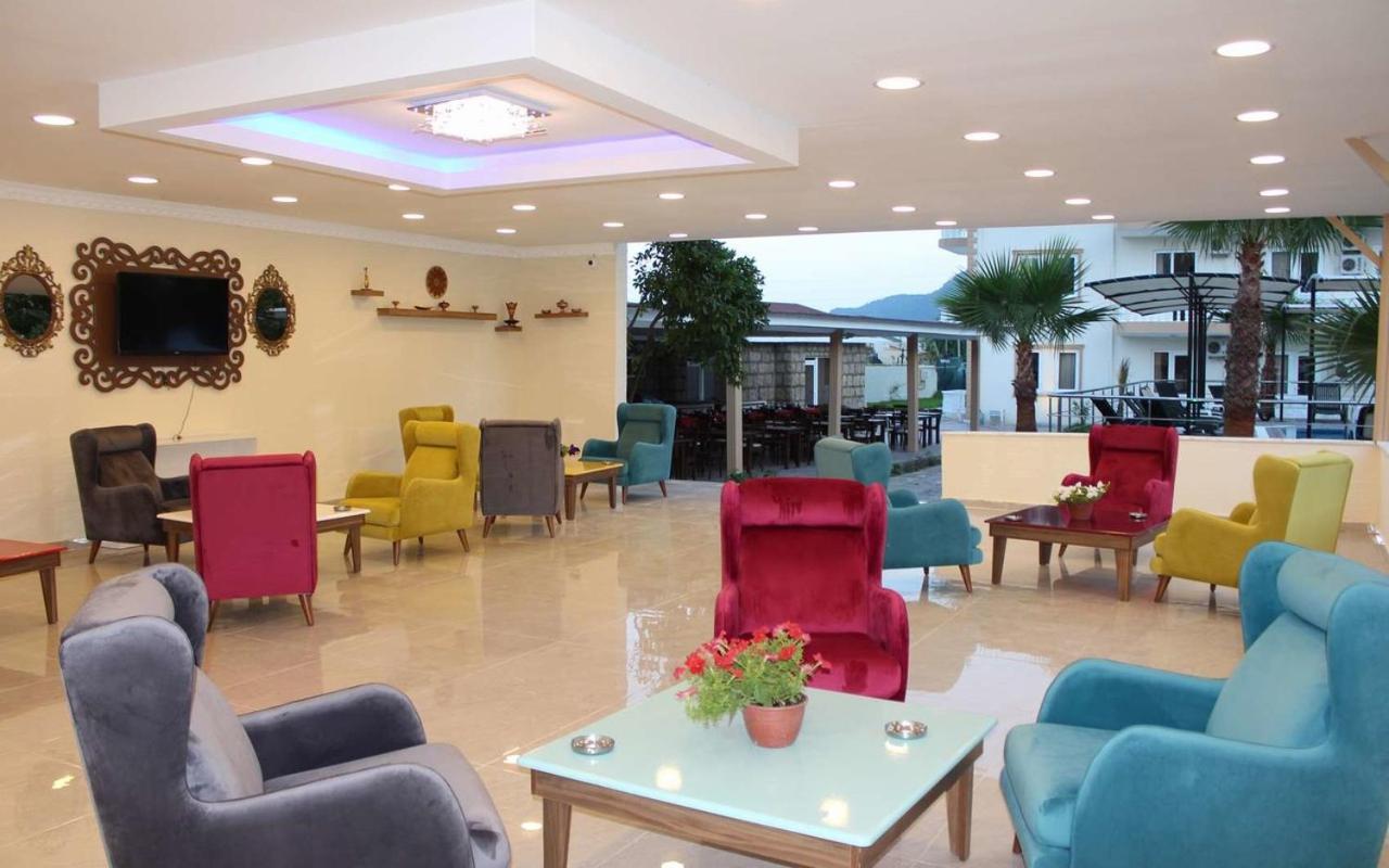Castle Park Hotel ベルディビ エクステリア 写真
